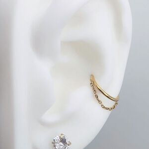 Boutique!🦋 Titanium Conch Chain Earring!!